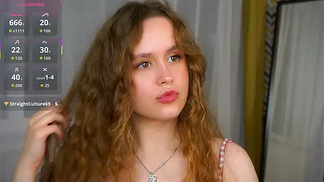 Snapshot of SusannaScholler chatting on October 30, 2025, 6:49 pm SusannaScholler online show from October 30, 2025, 6:49 pm