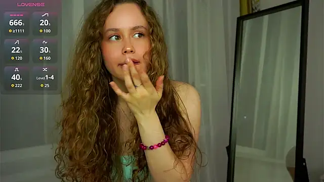 Snapshot of SusannaScholler chatting on October 2, 2025, 6:22 pm SusannaScholler online show from October 2, 2025, 6:22 pm