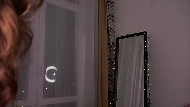 SusannaScholler online show from April 1, 2026, 10:50 pm