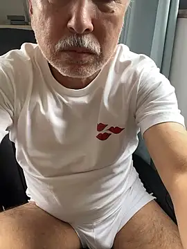 Snapshot of gholly2007 chatting on October 9, 2025, 2:12 am gholly2007 online show from October 9, 2025, 2:12 am