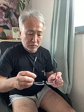 Snapshot of gholly2007 chatting on November 20, 2025, 6:03 am gholly2007 online show from November 20, 2025, 6:03 am