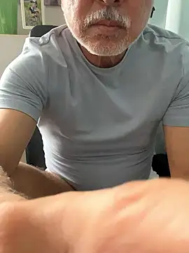 Snapshot of gholly2007 chatting on October 16, 2025, 2:20 am gholly2007 online show from October 16, 2025, 2:20 am