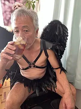 Snapshot of gholly2007 chatting on October 30, 2025, 2:32 am gholly2007 online show from October 30, 2025, 2:32 am