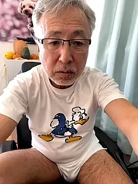 Snapshot of gholly2007 chatting on November 17, 2025, 2:15 am gholly2007 online show from November 17, 2025, 2:15 am