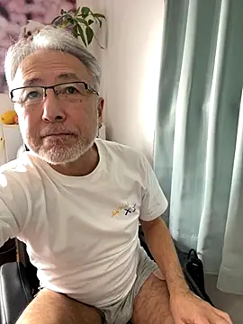 Snapshot of gholly2007 chatting on November 13, 2025, 2:26 am gholly2007 online show from November 13, 2025, 2:26 am