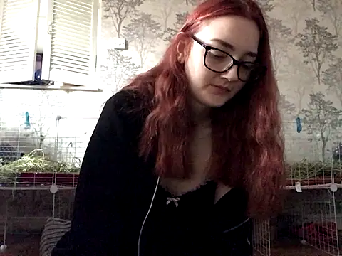 Snapshot of ivysplayhouse chatting on October 1, 2025, 10:09 am ivysplayhouse online show from October 1, 2025, 10:09 am