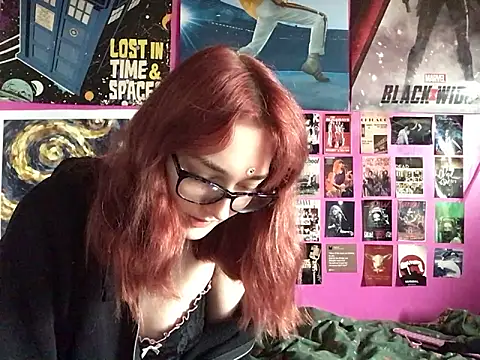 Snapshot of ivysplayhouse chatting on October 12, 2025, 1:23 pm ivysplayhouse online show from October 12, 2025, 1:23 pm