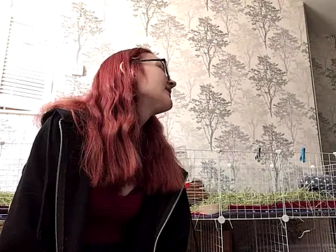 Snapshot of ivysplayhouse chatting on September 23, 2025, 12:23 pm ivysplayhouse online show from September 23, 2025, 12:23 pm