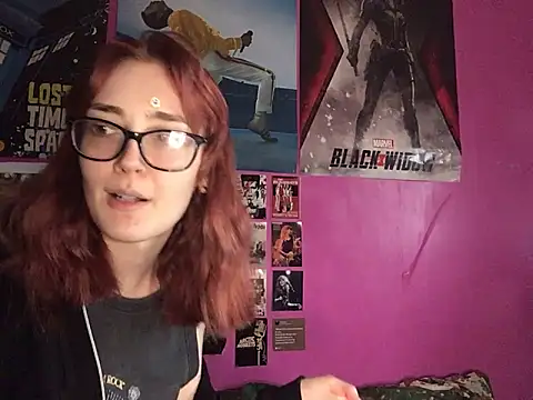 Snapshot of ivysplayhouse chatting on October 13, 2025, 2:40 pm ivysplayhouse online show from October 13, 2025, 2:40 pm