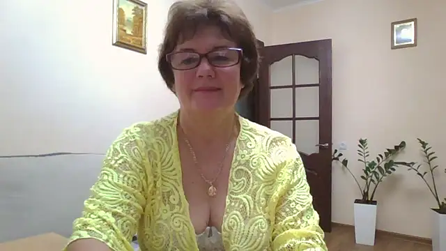 Galina56301 online show from September 12, 2025, 6:29 pm