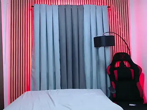 hot emman online show from November 23, 2025, 6:12 am