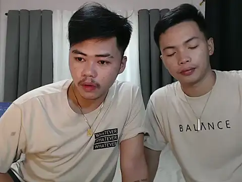 Snapshot of hot_emman chatting on October 5, 2025, 2:13 am hot emman online show from October 5, 2025, 2:13 am