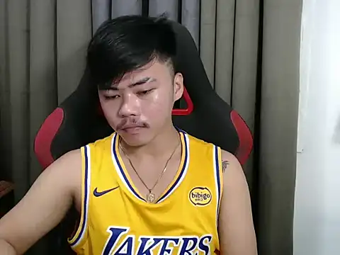 Snapshot of hot_emman chatting on October 26, 2025, 4:35 am hot emman online show from October 26, 2025, 4:35 am