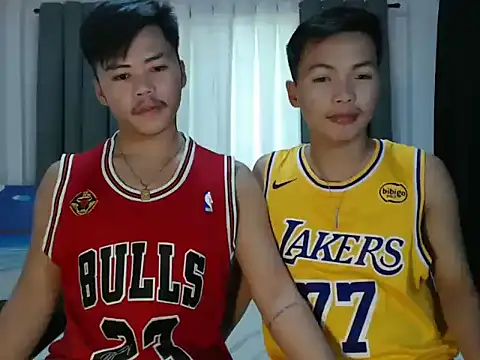 Snapshot of hot_emman chatting on October 9, 2025, 5:19 am hot emman online show from October 9, 2025, 5:19 am