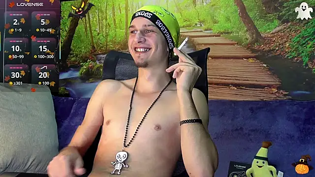 Snapshot of AxelMassimo chatting on October 30, 2025, 4:00 am AxelMassimo online show from October 30, 2025, 4:00 am