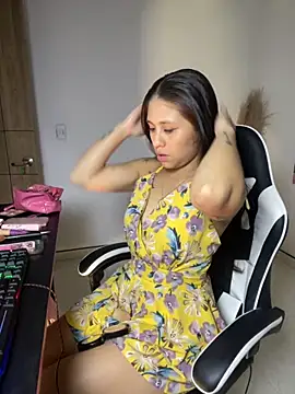 Snapshot of LuluMonroe_Eup chatting on September 9, 2025, 1:16 am LuluMonroe Eup online show from September 9, 2025, 1:16 am