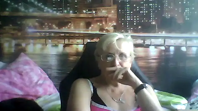 SofiaProklova401 online show from September 9, 2025, 2:48 pm