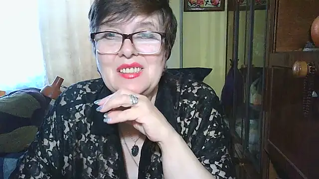 Snapshot of VeronicaGold511 chatting on November 17, 2025, 10:30 am VeronicaGold511 online show from November 17, 2025, 10:30 am