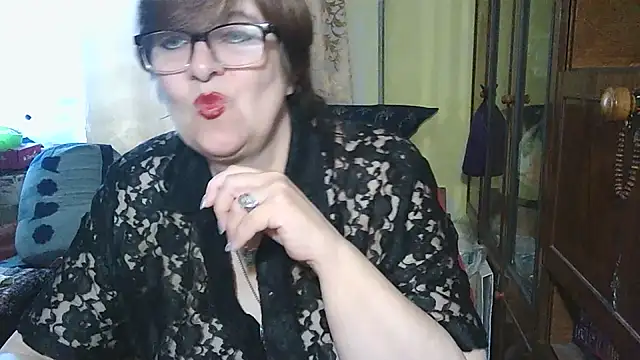 Snapshot of VeronicaGold511 chatting on October 5, 2025, 7:21 am VeronicaGold511 online show from October 5, 2025, 7:21 am