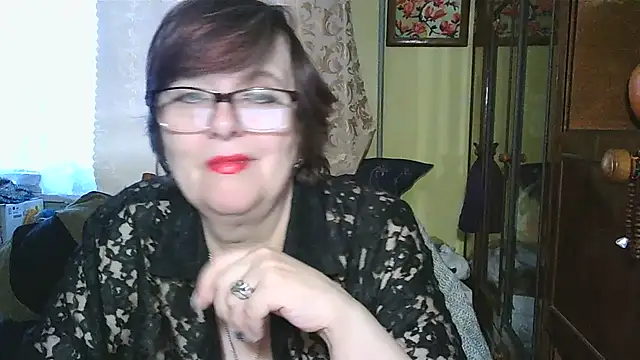 Snapshot of VeronicaGold511 chatting on February 27, 2026, 6:02 am VeronicaGold511 online show from February 27, 2026, 6:02 am