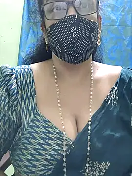 sweet-lotus online show from November 9, 2025, 5:06 pm