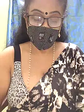 sweet-lotus online show from October 28, 2025, 6:29 pm