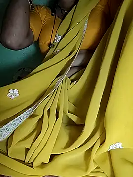 Snapshot of Hotty-Monaa chatting on October 19, 2025, 5:05 pm Hotty-Monaa online show from October 19, 2025, 5:05 pm