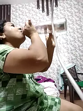Cute-Janvi20 online show from May 14, 2026, 6:10 am