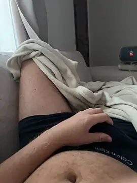 Snapshot of HommeSecret- chatting on September 19, 2025, 5:50 pm HommeSecret- online show from September 19, 2025, 5:50 pm