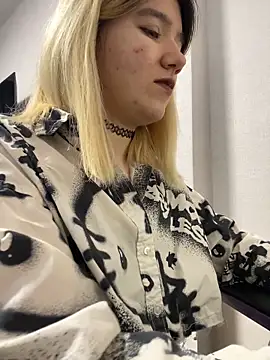 Snapshot of Cherry___Blossom chatting on February 28, 2026, 8:25 am Cherry Blossom online show from February 28, 2026, 8:25 am