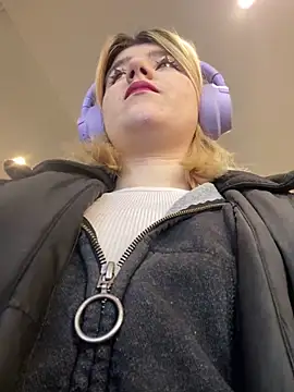 Snapshot of Cherry___Blossom chatting on October 1, 2025, 11:03 am Cherry   Blossom online show from October 1, 2025, 11:03 am