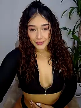 Snapshot of LilithAmber11 chatting on October 17, 2025, 12:47 am LilithAmber11 online show from October 17, 2025, 12:47 am