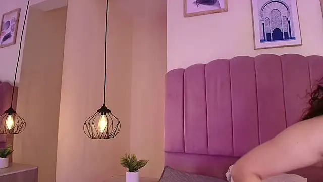 Velissia gh online show from October 15, 2025, 7:22 pm