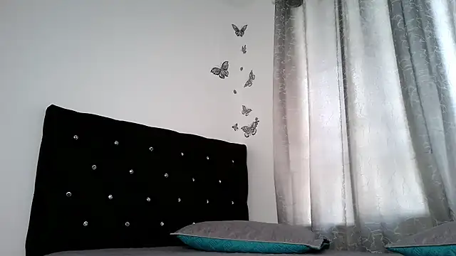 abella-lemus online show from December 15, 2025, 4:35 pm