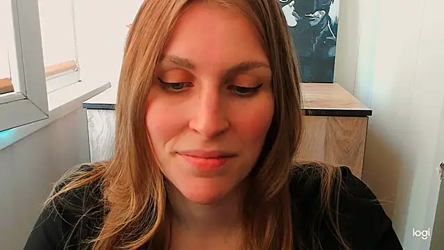 Snapshot of JuliaMuuun chatting on July 19, 2026, 1:19 pm JuliaMuuun online show from July 19, 2026, 1:19 pm