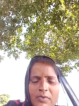 Snapshot of Neelamt12 chatting on October 4, 2025, 8:27 am Neelamt12 online show from October 4, 2025, 8:27 am