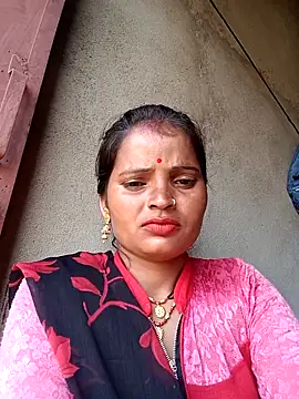 Snapshot of Neelamt12 chatting on September 29, 2025, 3:46 am Neelamt12 online show from September 29, 2025, 3:46 am