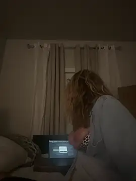 BaddieBossXX2 online show from April 9, 2026, 4:25 am