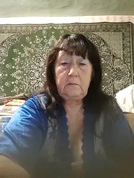 CrystalLime6411 online show from November 19, 2025, 4:07 pm