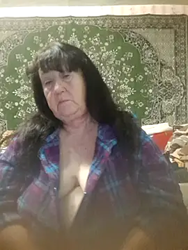 Snapshot of CrystalLime6411 chatting on October 13, 2025, 8:21 pm CrystalLime6411 online show from October 13, 2025, 8:21 pm