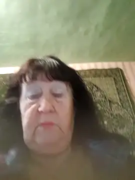 Snapshot of CrystalLime6411 chatting on October 25, 2025, 9:41 am CrystalLime6411 online show from October 25, 2025, 9:41 am