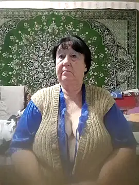 Snapshot of CrystalLime6411 chatting on September 18, 2025, 6:05 am CrystalLime6411 online show from September 18, 2025, 6:05 am