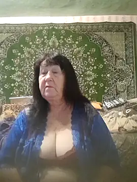 Snapshot of CrystalLime6411 chatting on October 18, 2025, 5:31 am CrystalLime6411 online show from October 18, 2025, 5:31 am