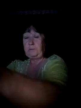 Snapshot of CrystalLime6411 chatting on September 30, 2025, 9:32 pm CrystalLime6411 online show from September 30, 2025, 9:32 pm