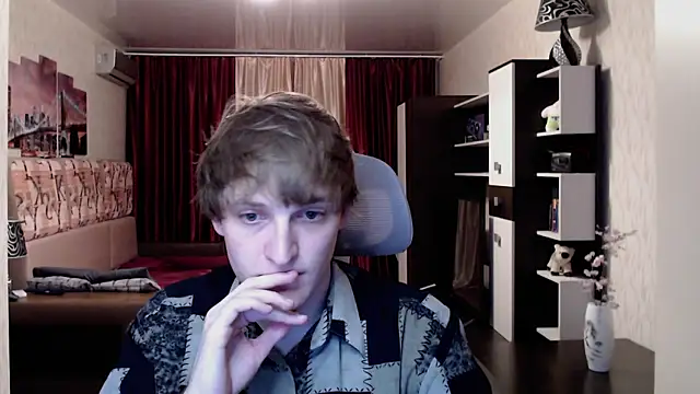 Playersuperstar online show from October 2, 2025, 7:06 pm