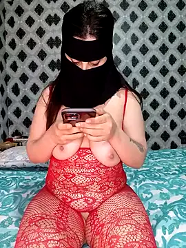 orlasexy online show from February 12, 2026, 10:42 pm