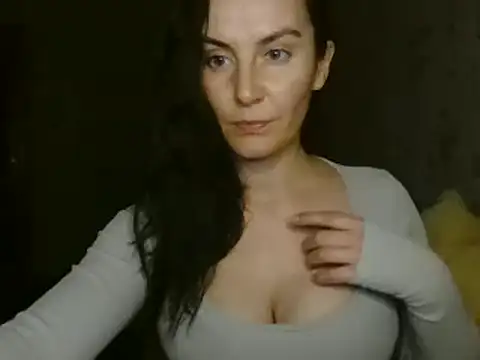 Snapshot of KatalinaQE chatting on September 19, 2025, 5:28 pm KatalinaQE online show from September 19, 2025, 5:28 pm