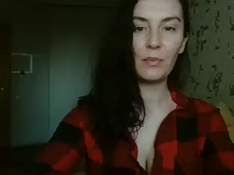 Snapshot of KatalinaQE chatting on September 17, 2025, 6:15 am KatalinaQE online show from September 17, 2025, 6:15 am