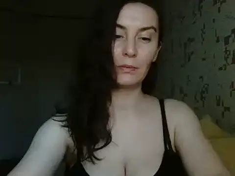 Snapshot of KatalinaQE chatting on September 20, 2025, 8:30 am KatalinaQE online show from September 20, 2025, 8:30 am