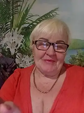 VioletSweet5566 online show from February 6, 2026, 1:51 pm